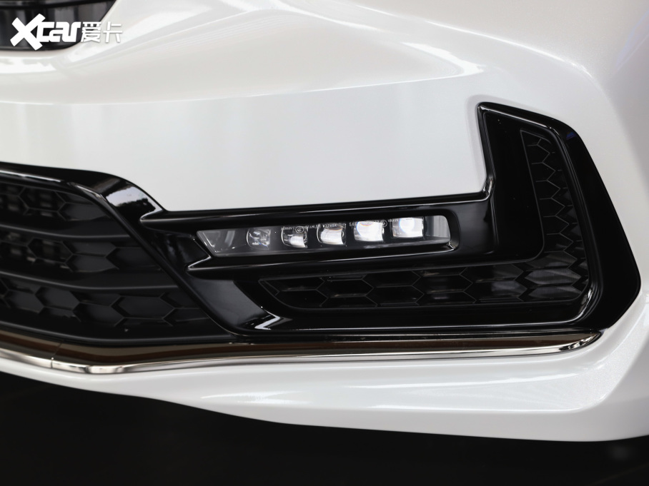 2022Wِ 2.0L e:HEV J