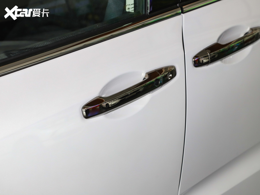 2022?yun)Wِ 2.0L e:HEV J