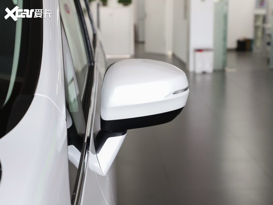 2022?yun)Wِ 2.0L e:HEV J