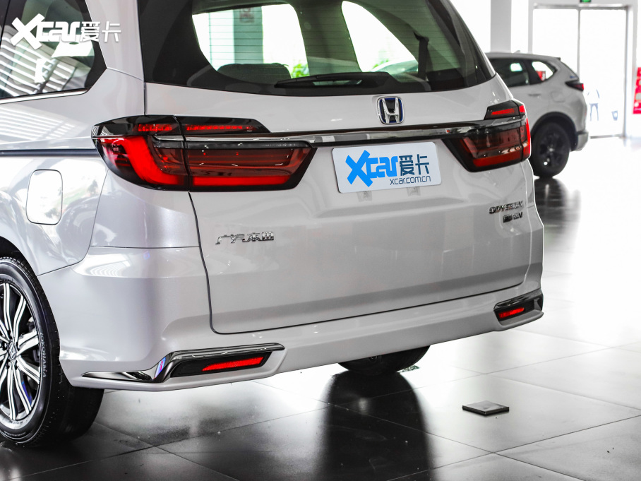 2022Wِ 2.0L e:HEV J