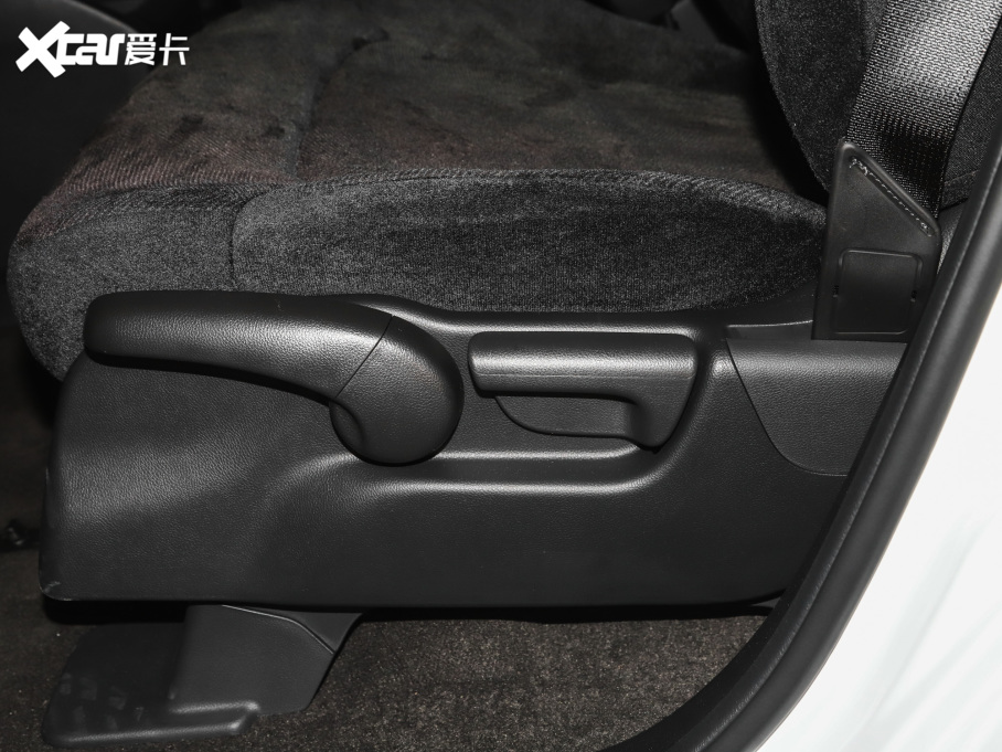 2022Wِ 2.0L e:HEV J