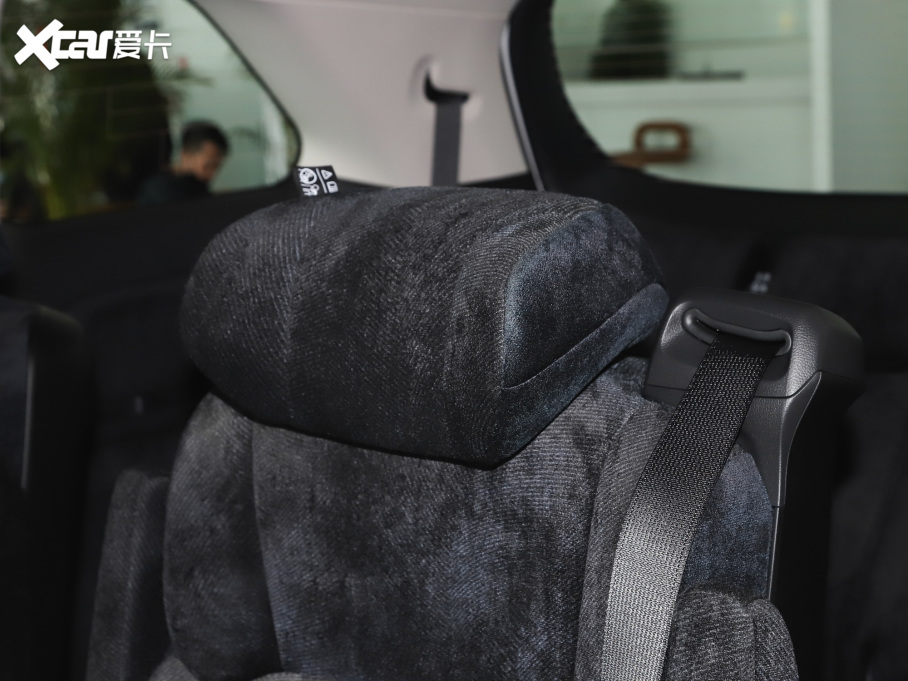 2022Wِ 2.0L e:HEV J