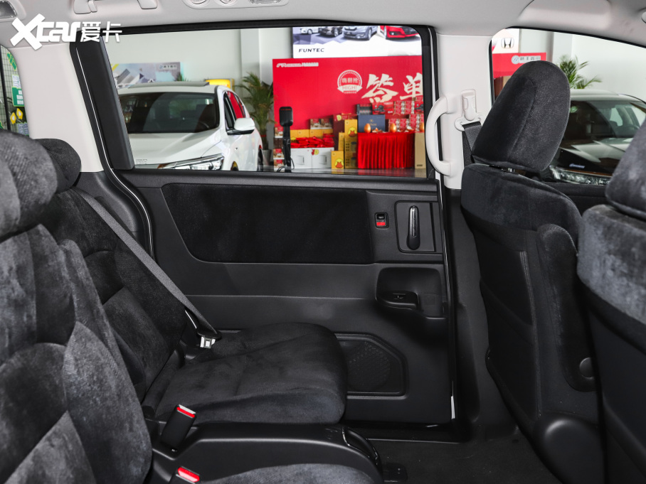 2022Wِ 2.0L e:HEV J