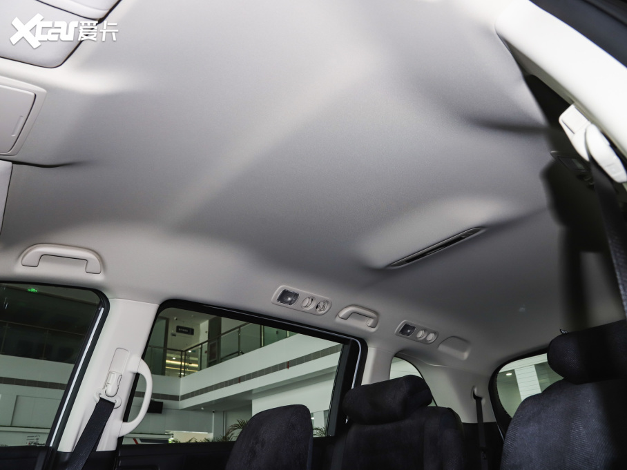 2022Wِ 2.0L e:HEV J