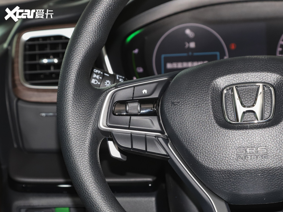 2022Wِ 2.0L e:HEV J