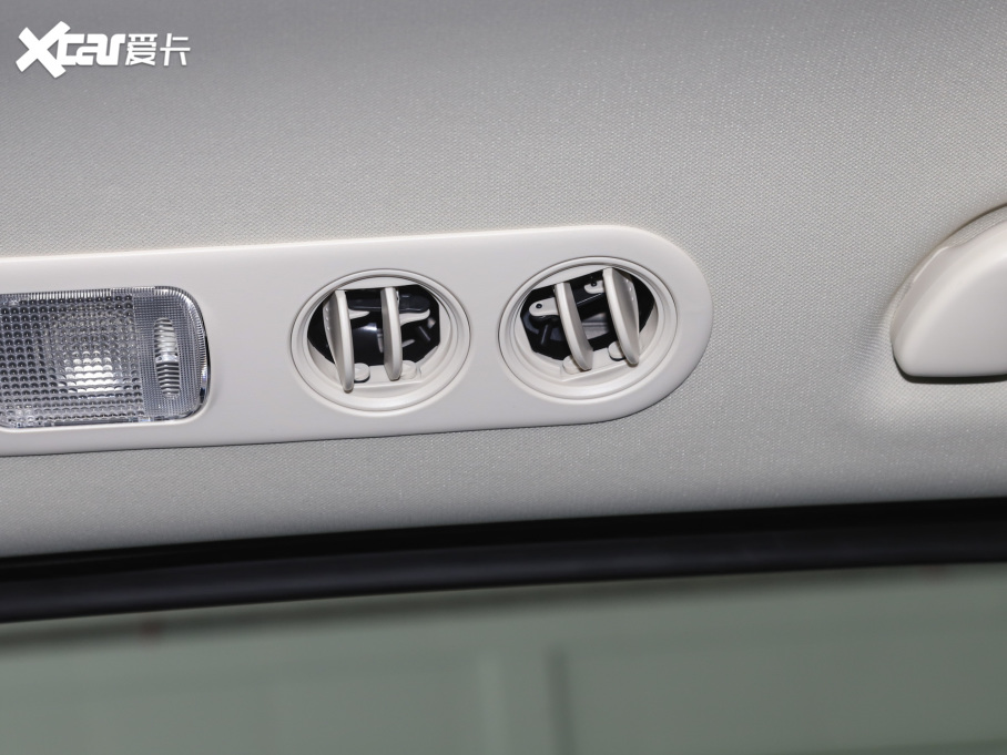 2022Wِ 2.0L e:HEV J