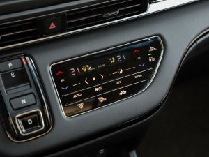 20222.0L e:HEV J {(dio){(dio)(ji)