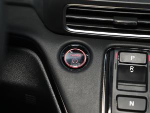 20222.0L e:HEV J п؅^