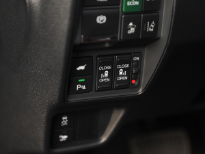 20222.0L e:HEV J п؅^