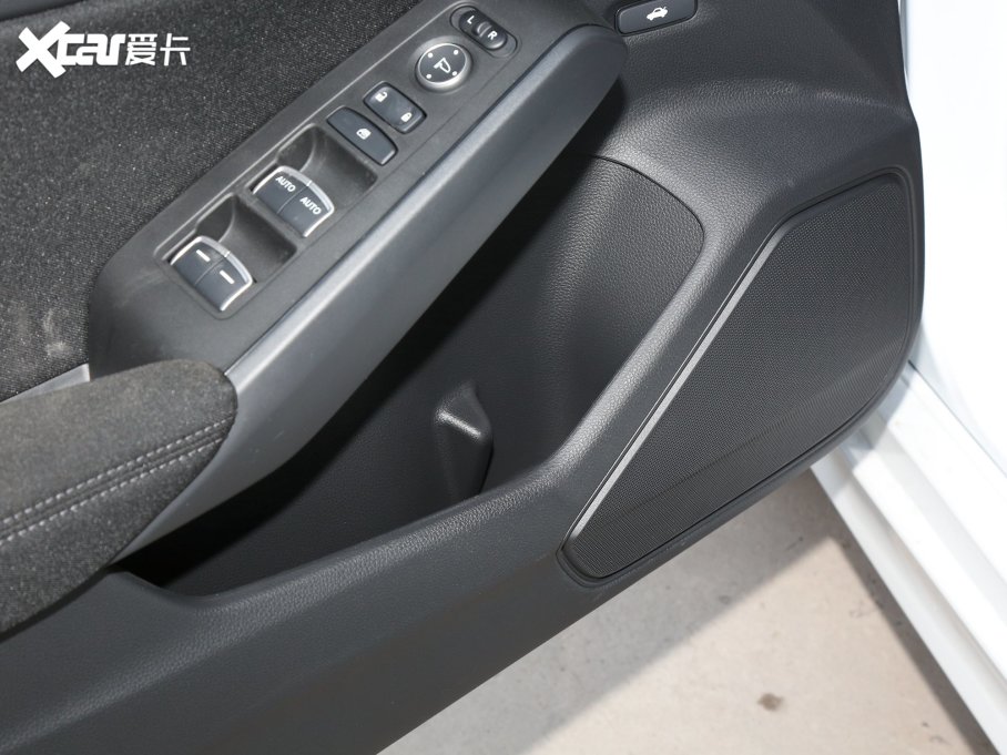 2023͸ 2.0L e:HEV JƼ