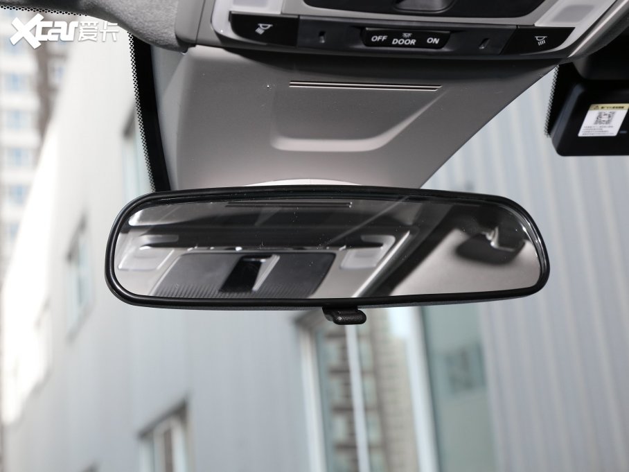 2023͸ 2.0L e:HEV JƼ