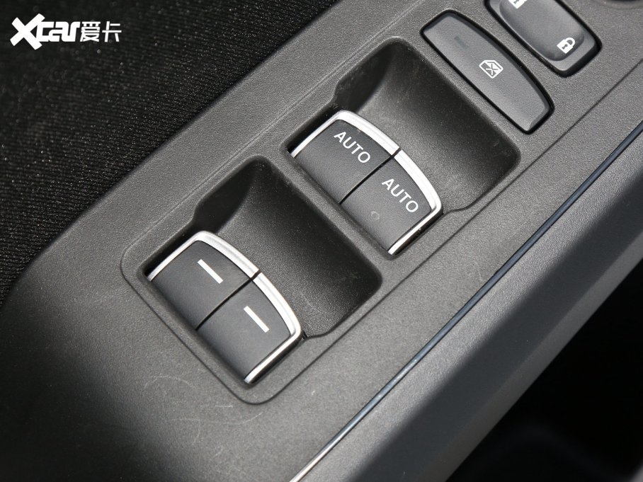 2023͸ 2.0L e:HEV JƼ