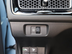 20232.0L e:HEV J п؅^