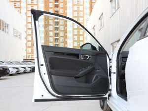 2023款2.0L e:HEV 锐·科技版 驾驶位车门