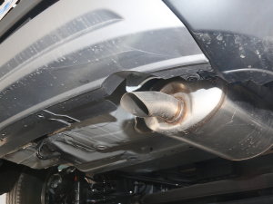2023款1.5L CVT先锋版 排气管