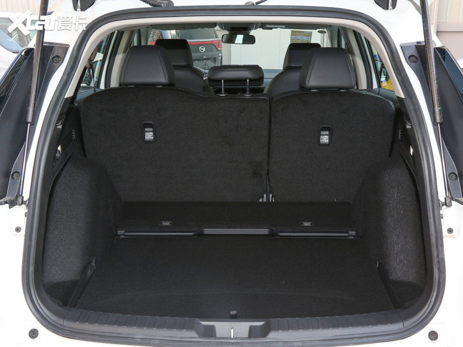 2023���Ӱ 240TURBO �����A�� 5��