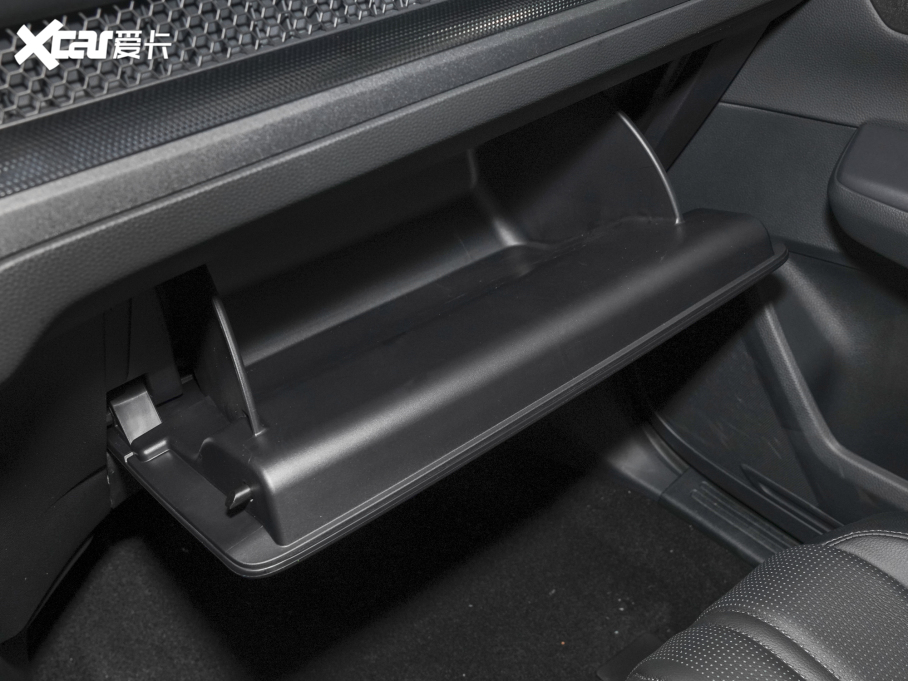 2023Ӱ 240TURBO (q)APRO 7