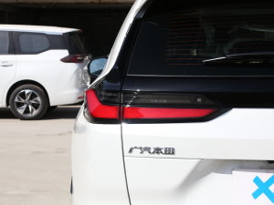 2023240TURBO (q)A 5 (x)(ji)^