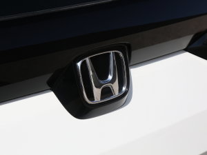 2023240TURBO (q)A 5 (x)(ji)^