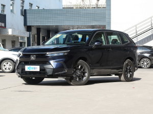2023款240TURBO 两驱精英版 5座 左前45度
