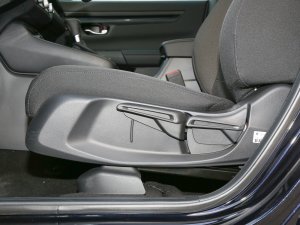 2023款240TURBO 两驱精英版 5座 主驾驶座椅调节