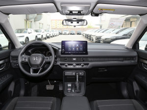 2023款240TURBO 两驱精英版 5座 内饰全景