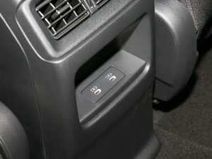 2023240TURBO (q)Ӣ 5 п؅^(q)