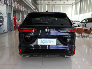 2023款240TURBO 两驱尊贵版PRO 7座 正后	