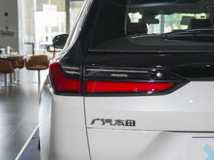 2023240TURBO APRO 7 ^