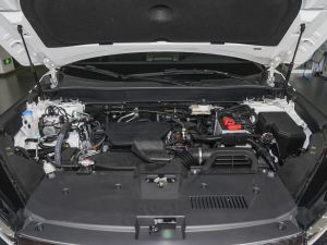 2023款240TURBO 两驱豪华版PRO 7座 发动机