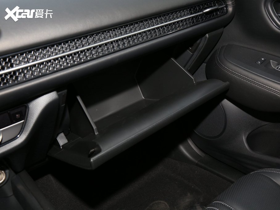 2023ZR-V  e:HEV 2.0L J