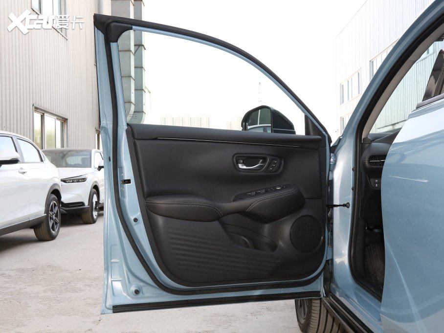 2023ZR-V  e:HEV 2.0L J