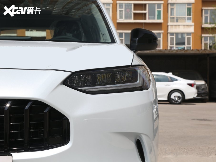 2023ZR-V  e:HEV 2.0L JA