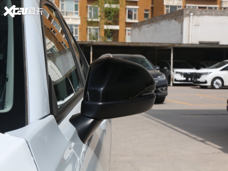 2023��ZR-V ���� e:HEV 2.0L �J�����A��