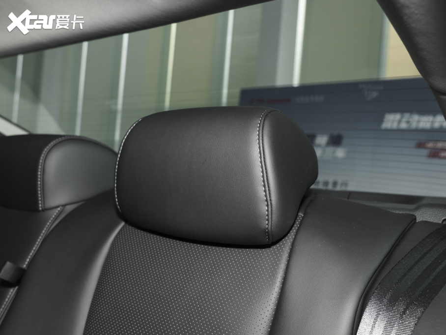 2023wԴ 2.0L e:PHEV F