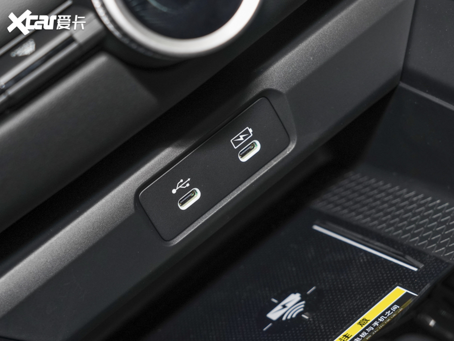 2023wԴ 2.0L e:PHEV F