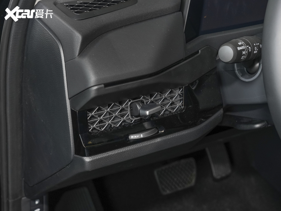 2023wԴ 2.0L e:PHEV F