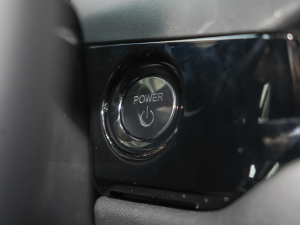 20232.0L e:PHEV F п؅^(q)