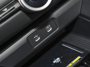 20232.0L e:PHEV F п؅^(q)