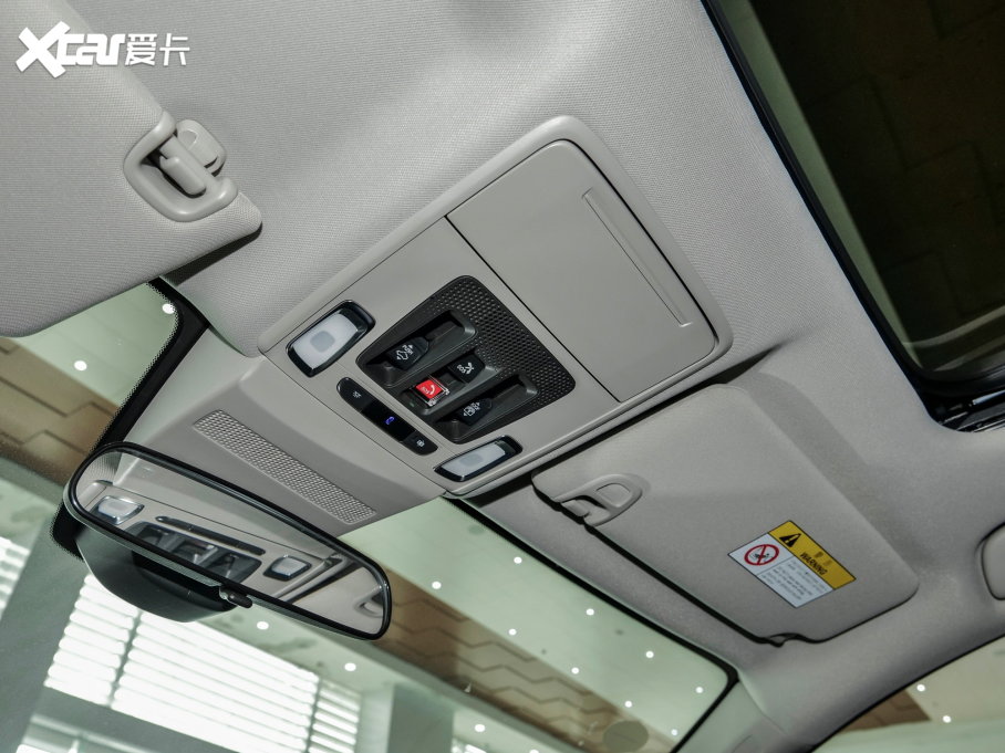 2023�����w 260TURBO ׿Խ��