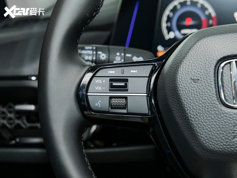 2023�����w 260TURBO ׿Խ��