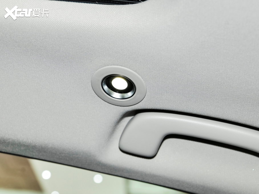 2023�����w 260TURBO ׿Խ��