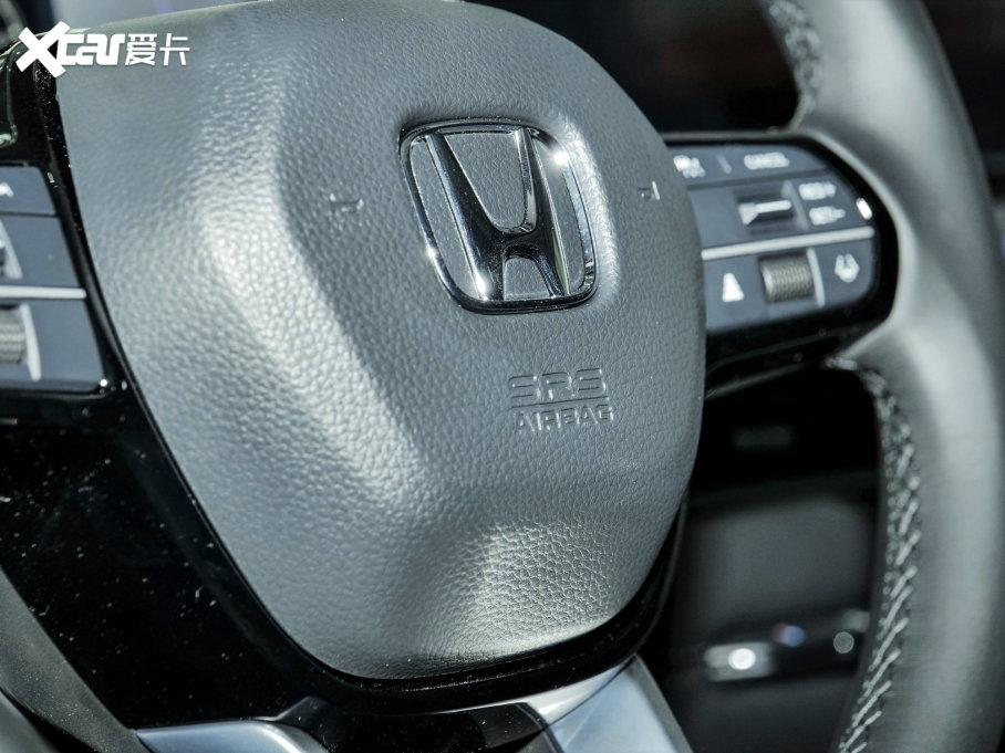 2023�����w 260TURBO ׿Խ��