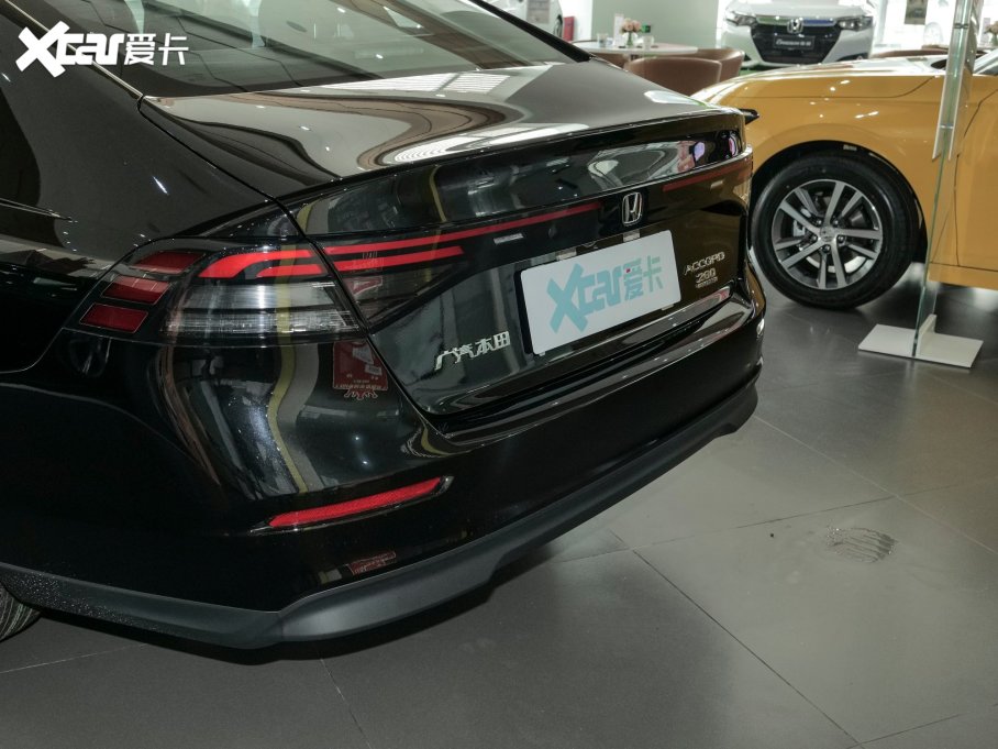 2023�����w 260TURBO ������