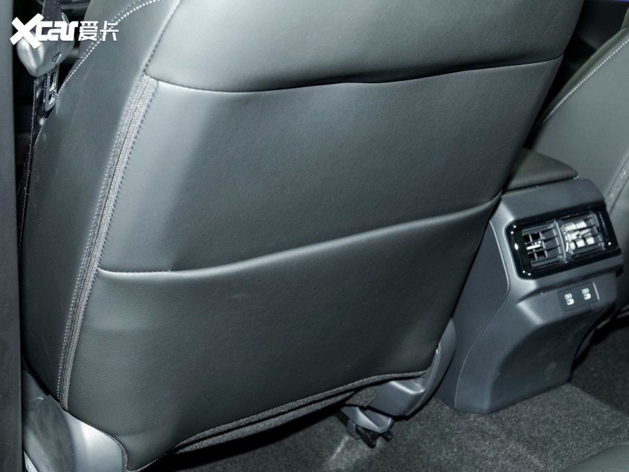 2023�����w 260TURBO ������