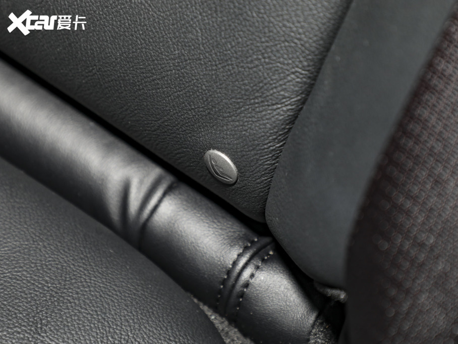 2024Wِ 2.0L e:HEV Jҫ