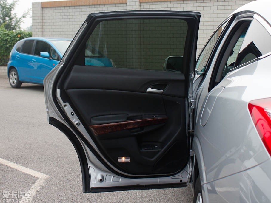 2011ԊD 3.5L Ԅ(dng)Ş