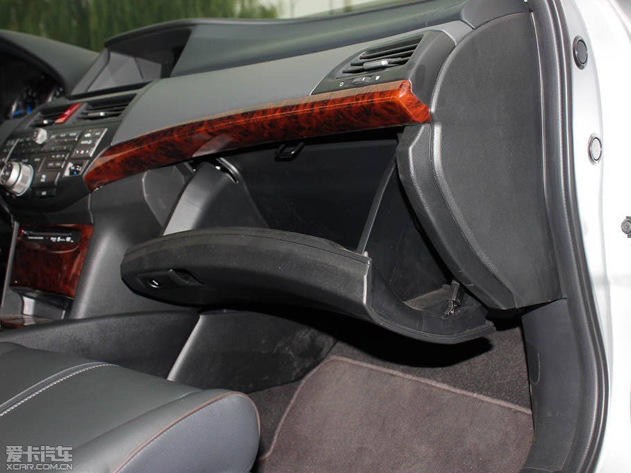 2011Ԋ(sh)D 3.5L Ԅ(dng)Ş