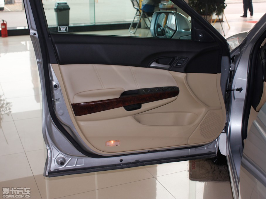 2011Ԋ(sh)D 3.5L Ԅ(dng)Ş