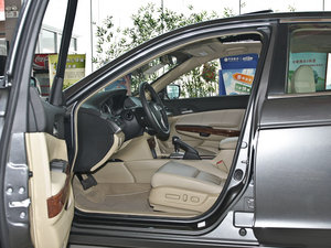 20112.4L LX Ԅ ǰſg